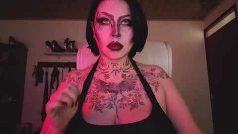   online show from 1, 12, 2025