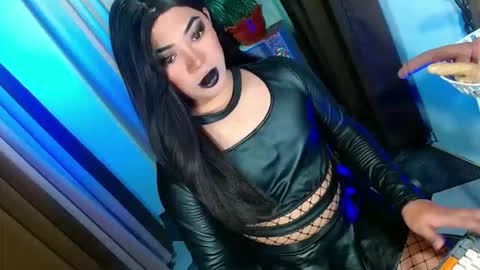 Miss OLIVIA online show from 19, 9, 2025