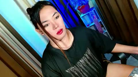 Miss OLIVIA online show from 11, 10, 2025