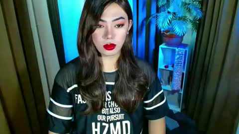 Miss OLIVIA online show from 17, 10, 2025