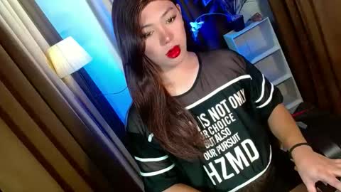 Miss OLIVIA online show from 27, 11, 2025