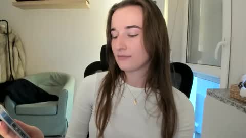 Snapshot of oliviaaa2003 chatting on 21, 12, 2025 Oliwiaa2004 online show from 21, 12, 2025