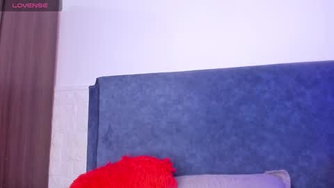 OLIVIA online show from 6, 12, 2024