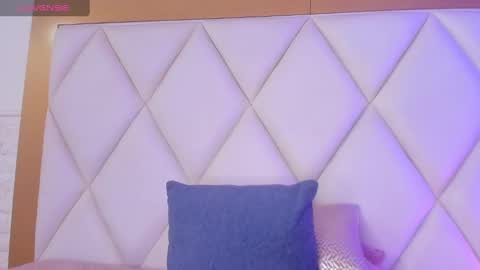 OLIVIA online show from 6, 2, 2025