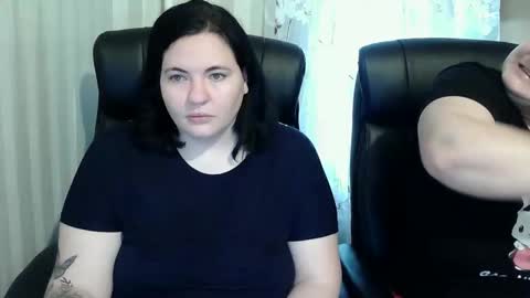 Snapshot of oliviaermesx chatting on 2, 10, 2025 OliviaErmesx online show from 2, 10, 2025