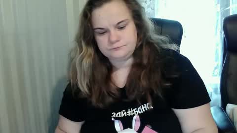 Snapshot of oliviaermesx chatting on 3, 10, 2025 OliviaErmesx online show from 3, 10, 2025