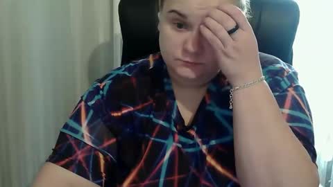 Snapshot of oliviaermesx chatting on 13, 10, 2025 OliviaErmesx online show from 13, 10, 2025