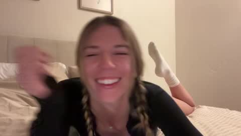 Olivia online show from 28, 2, 2025