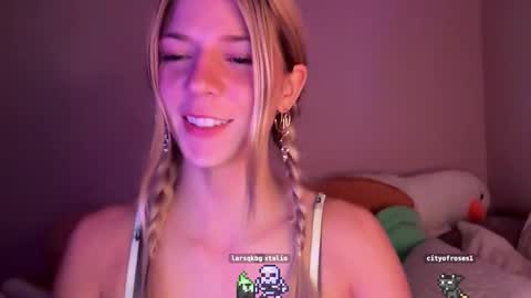 Olivia online show from 19, 11, 2025