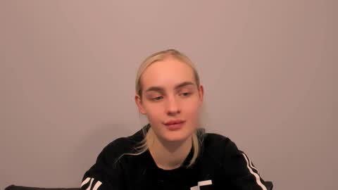 Snapshot of oliviahappy chatting on 17, 2, 2026 oliviaBeauty online show from 17, 2, 2026