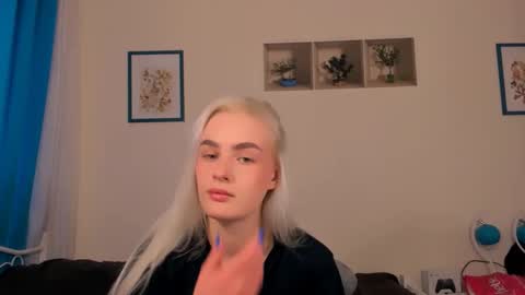 oliviaBeauty online show from 26, 4, 2026