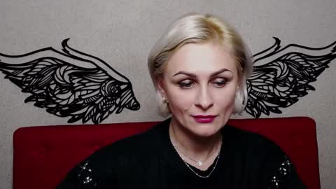 Snapshot of oliviahorst chatting on 4, 12, 2024 OliviaHorst online show from 4, 12, 2024