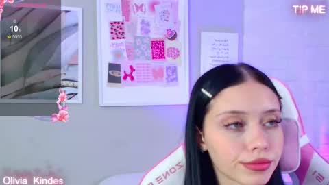 Snapshot of oliviakindes chatting on 20, 9, 2025 Olivia online show from 20, 9, 2025