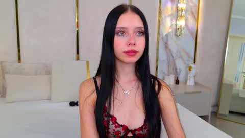Snapshot of oliviakindes chatting on 5, 10, 2025 Olivia online show from 5, 10, 2025