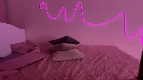 Snapshot of olivialimm chatting on 12, 12, 2024 Olivia online show from 12, 12, 2024