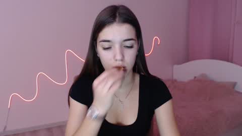 Snapshot of olivialimm chatting on 17, 12, 2024 Olivia online show from 17, 12, 2024