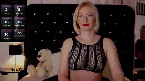 Olivia online show from 21, 2, 2025