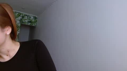 Snapshot of oliviashiny chatting on 5, 12, 2024 Olivia online show from 5, 12, 2024