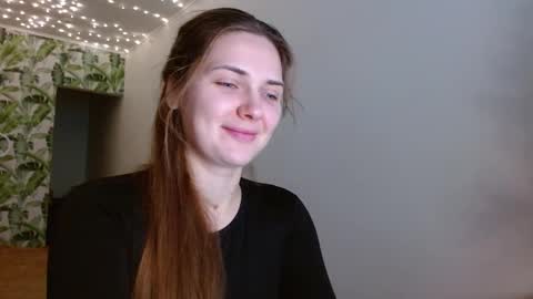 Snapshot of oliviashiny chatting on 27, 12, 2024 Olivia online show from 27, 12, 2024