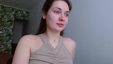 Snapshot of oliviashiny chatting on 9, 2, 2025 Olivia online show from 9, 2, 2025