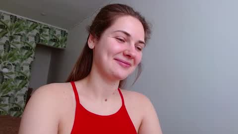 Snapshot of oliviashiny chatting on 12, 2, 2025 Olivia online show from 12, 2, 2025