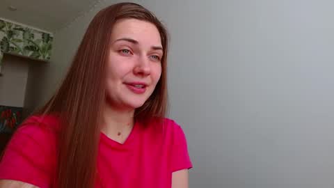 Snapshot of oliviashiny chatting on 23, 2, 2025 Olivia online show from 23, 2, 2025