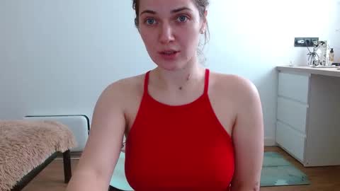Snapshot of oliviashiny chatting on 3, 3, 2025 Olivia online show from 3, 3, 2025