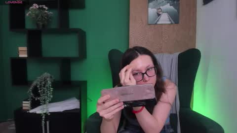 Olivia online show from 16, 12, 2025