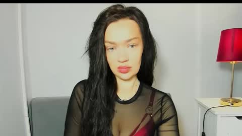 OliviaWomen online show from 4, 2, 2026