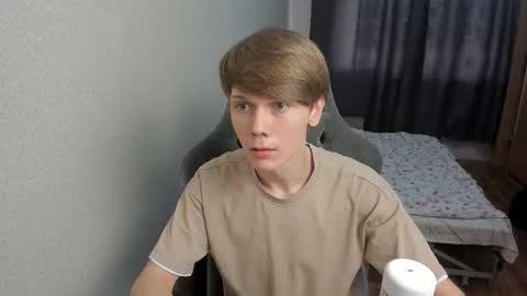 Oliver and Mira online show from 6, 3, 2026