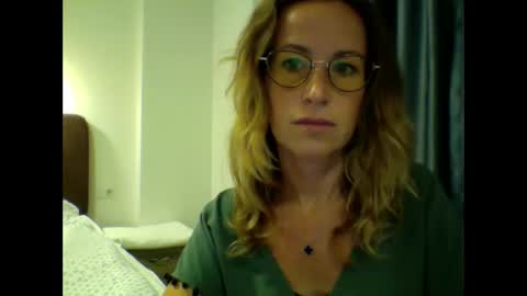Snapshot of olyra11 chatting on 11, 1, 2026 olyra11 online show from 11, 1, 2026