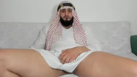 Snapshot of omar_xoxo chatting on 8, 5, 2026 Omar online show from 8, 5, 2026