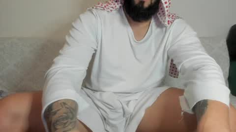 Snapshot of omar_xoxo chatting on 25, 5, 2026 Omar online show from 25, 5, 2026