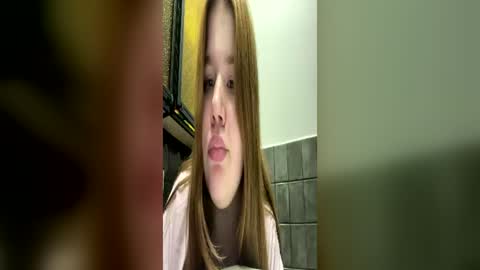 Snapshot of omellyoo chatting on 14, 6, 2026 MellY online show from 14, 6, 2026
