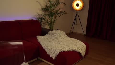    or    online show from 13, 1, 2025