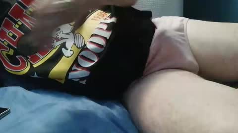 Snapshot of omniluvr chatting on 21, 10, 2025 Willy Wanker online show from 21, 10, 2025