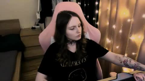 on_yxxx online show from 18, 9, 2025