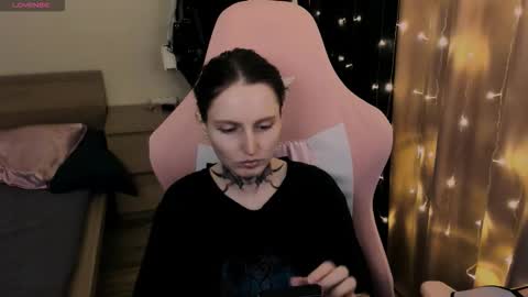 on_yxxx online show from 16, 11, 2025