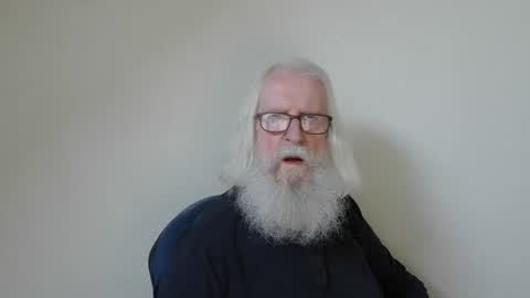 Snapshot of onanister chatting on 30, 4, 2026 Somewhere over the rainbow online show from 30, 4, 2026