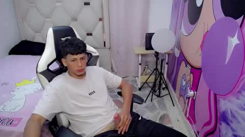 Snapshot of one_millionn_ chatting on 30, 9, 2025 M I L L I O N online show from 30, 9, 2025