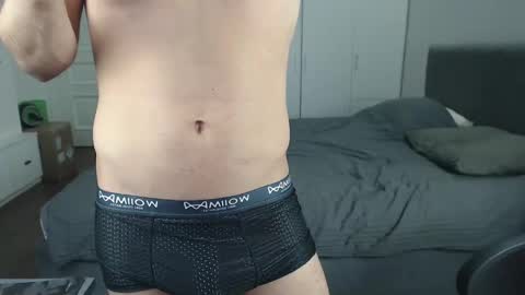 Snapshot of onebestlover chatting on 25, 1, 2025 onebestlover online show from 25, 1, 2025
