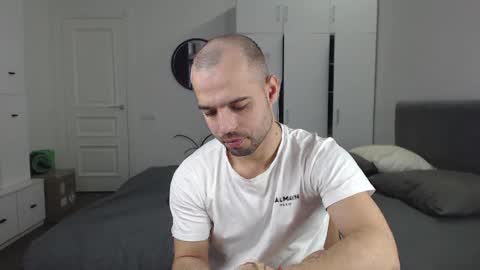 Snapshot of onebestlover chatting on 27, 1, 2025 onebestlover online show from 27, 1, 2025