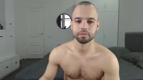 Snapshot of onebestlover chatting on 12, 2, 2025 onebestlover online show from 12, 2, 2025
