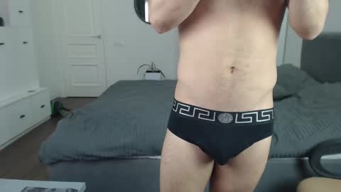 Snapshot of onebestlover chatting on 13, 2, 2025 onebestlover online show from 13, 2, 2025