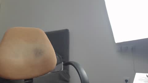 Snapshot of onebestlover chatting on 15, 2, 2025 onebestlover online show from 15, 2, 2025