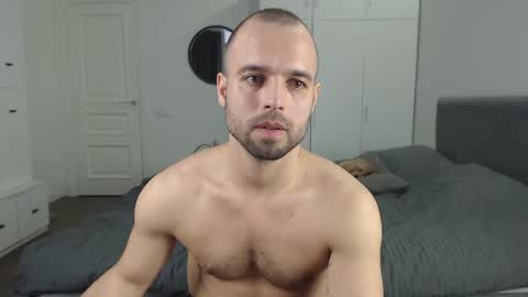 Snapshot of onebestlover chatting on 16, 2, 2025 onebestlover online show from 16, 2, 2025