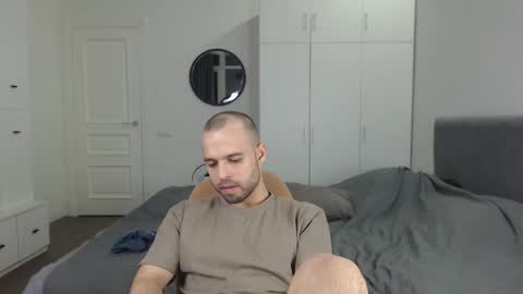 Snapshot of onebestlover chatting on 18, 2, 2025 onebestlover online show from 18, 2, 2025