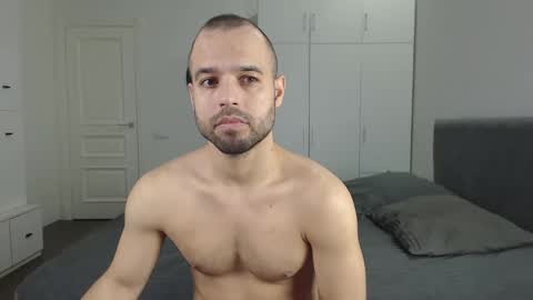 Snapshot of onebestlover chatting on 21, 2, 2025 onebestlover online show from 21, 2, 2025