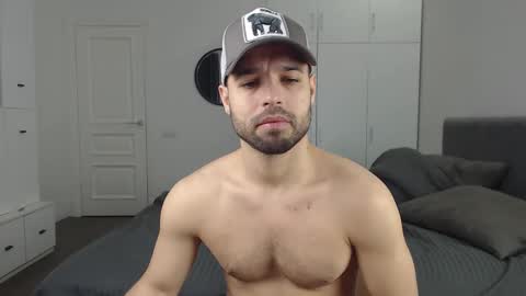 Snapshot of onebestlover chatting on 26, 2, 2025 onebestlover online show from 26, 2, 2025