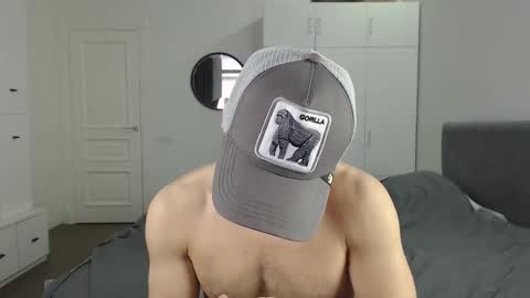 Snapshot of onebestlover chatting on 28, 2, 2025 onebestlover online show from 28, 2, 2025